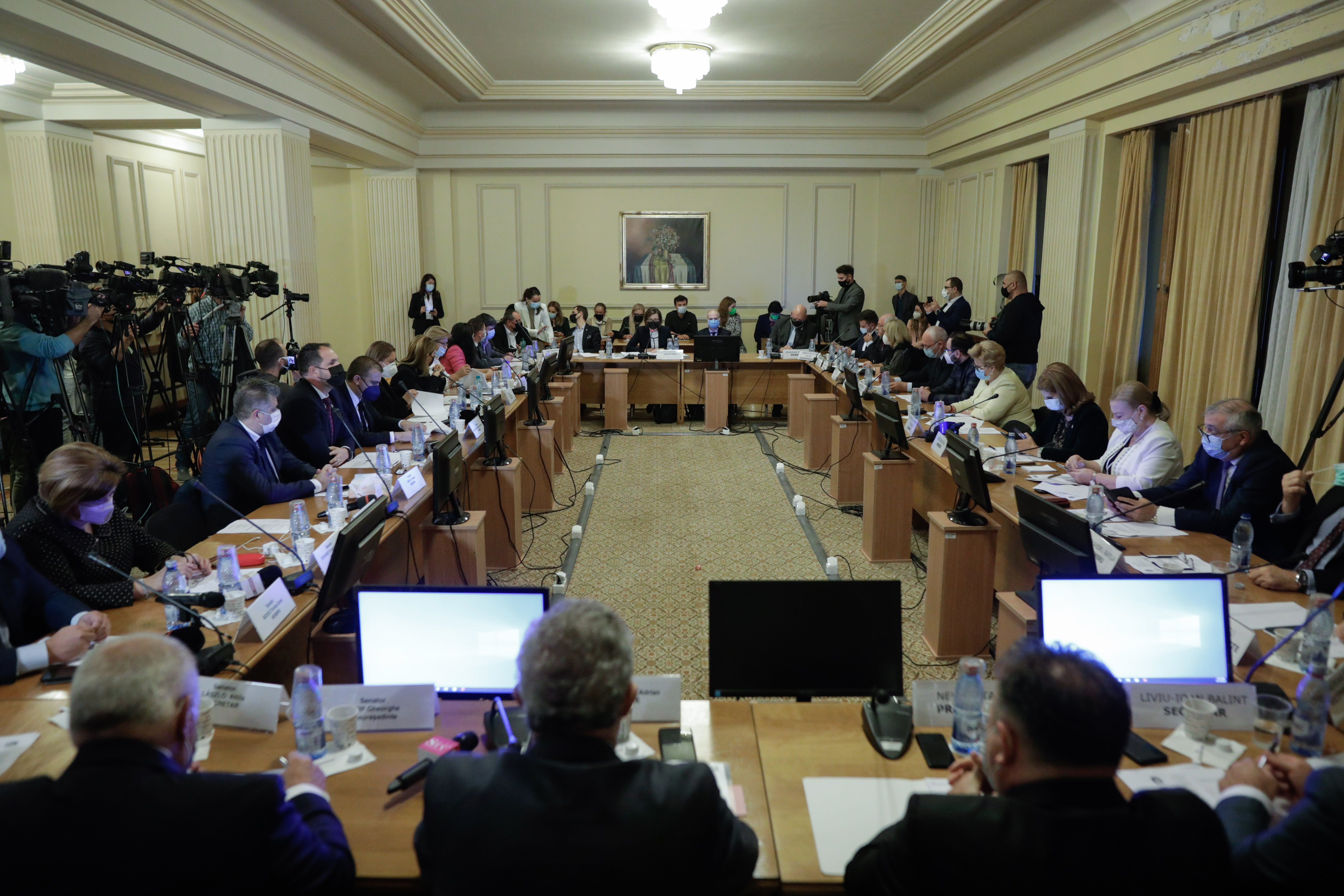 Miniștrii propuși de Dacian Cioloș, respinși în comisiile din Parlament. Cum a obținut Cătălin Drulă singurul aviz pozitiv