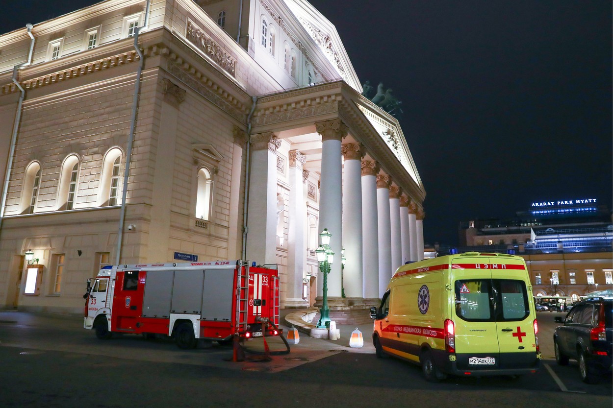 Un artist de la Teatrul Bolșoi din Moscova a murit sub ochii spectatorilor, strivit de un decor