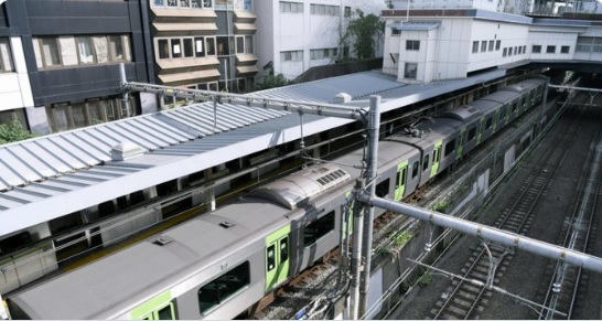 O pană extinsă de curent a oprit trenurile din Tokyo