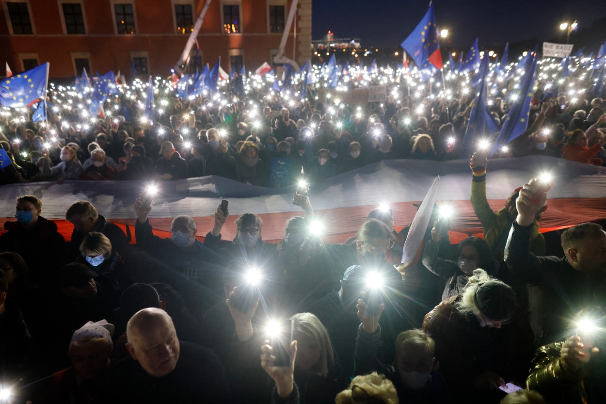 protest polexit varsovia lumini profimedia-0637441663