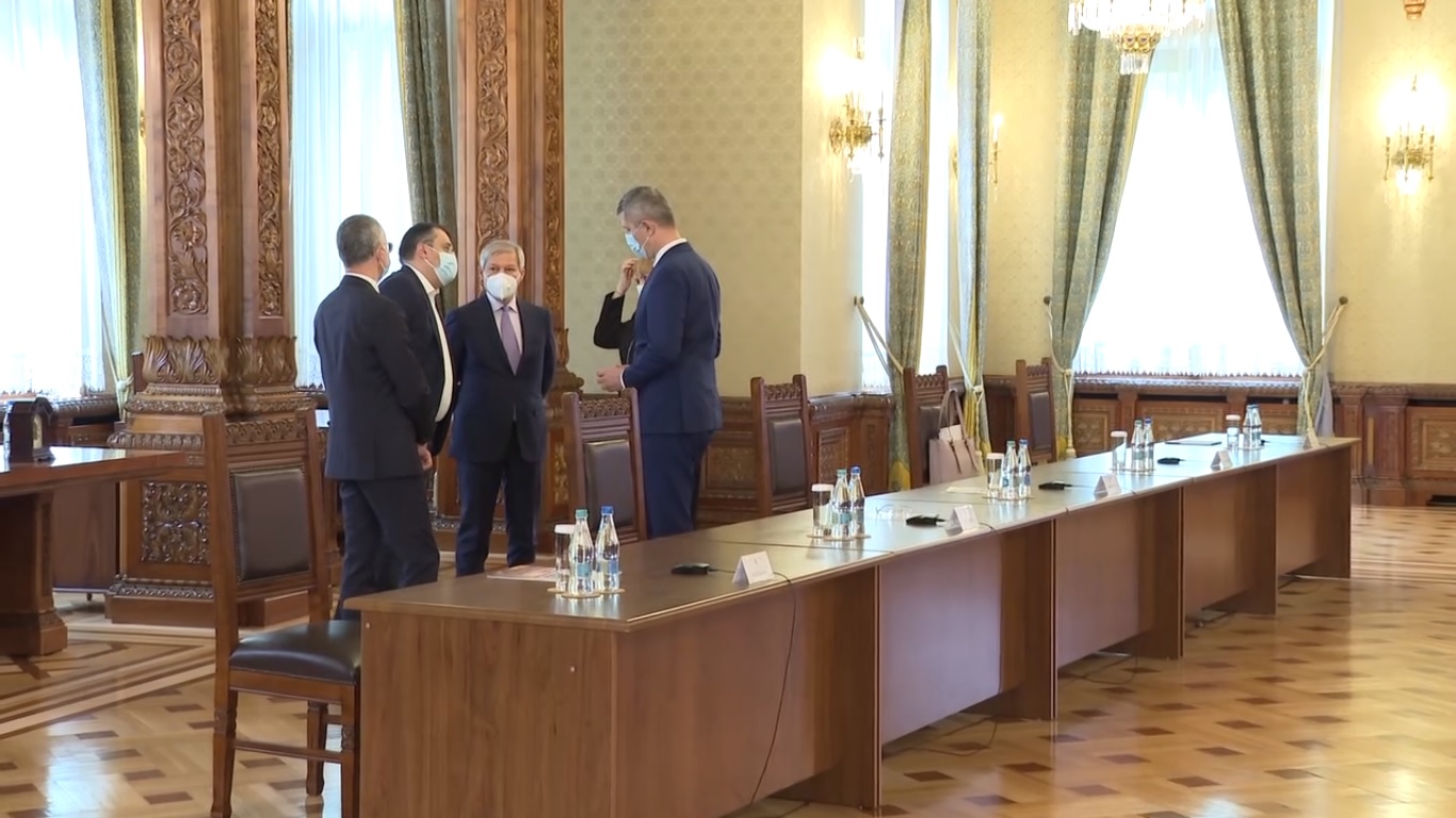 Purtătorul de cuvânt USR, despre colaborarea cu PSD și AUR: Să vedem ce se întâmplă cu negocierile cu PNL și UDMR