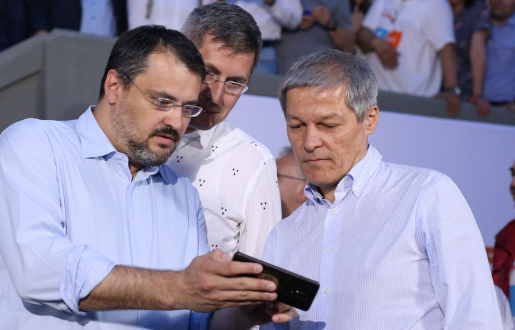Rareș Bogdan: Cioloș i-a trimis un SMS lui Cîțu. Ghinea: Ar fi neelegant să vă spun ce i-a răspuns președintele PNL