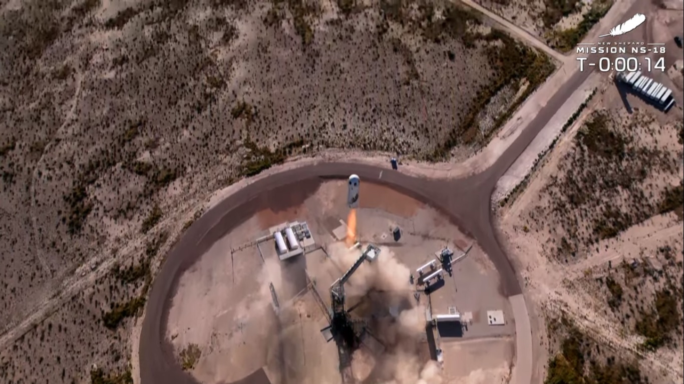 William Shatner, celebrul căpitan Kirk din „Star Trek”, a ajuns în spaţiu cu o navă a companiei Blue Origin