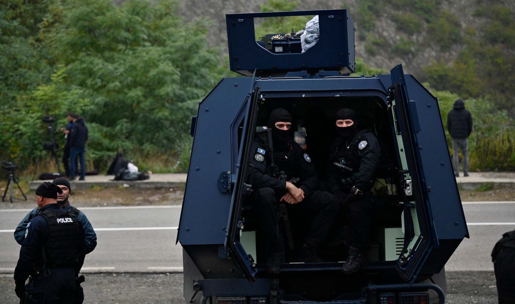 Confruntări între poliția din Kosovo și civilii sârbi, soldate cu răniți de ambele părți