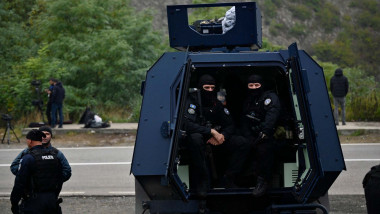 Kosovo police special unit prepare to leave the area near the border between Kosovo and Serbia in Jarinje on October 2, 2021