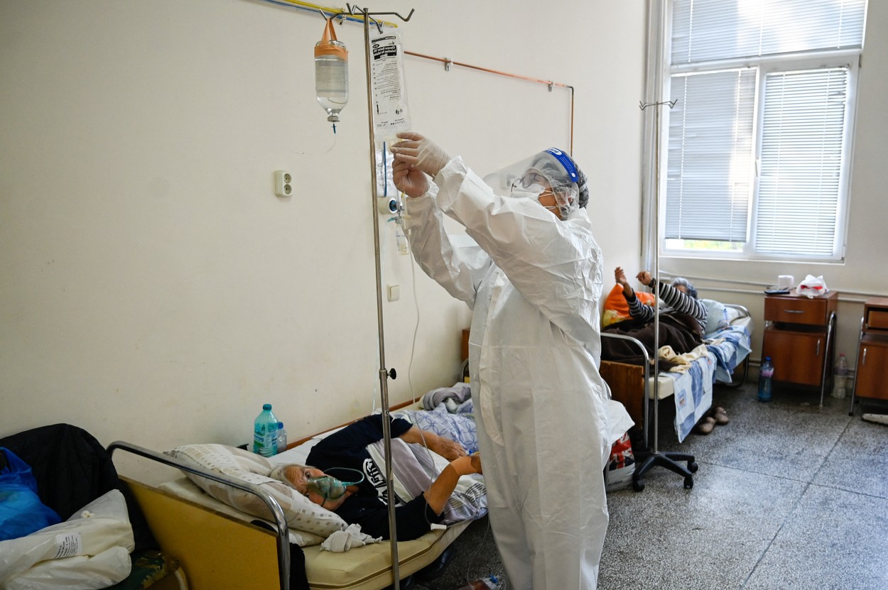 Bulgaria își va trimite bolnavii de COVID în străinătate. Sistemul sanitar, aproape de colaps