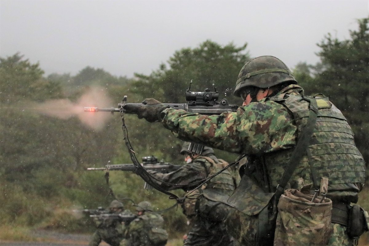 Cum arată cel mai mare exercițiu militar al Japoniei din ultimii 30 de ani. Muniție cu laser și lupte între invadatori și apărători