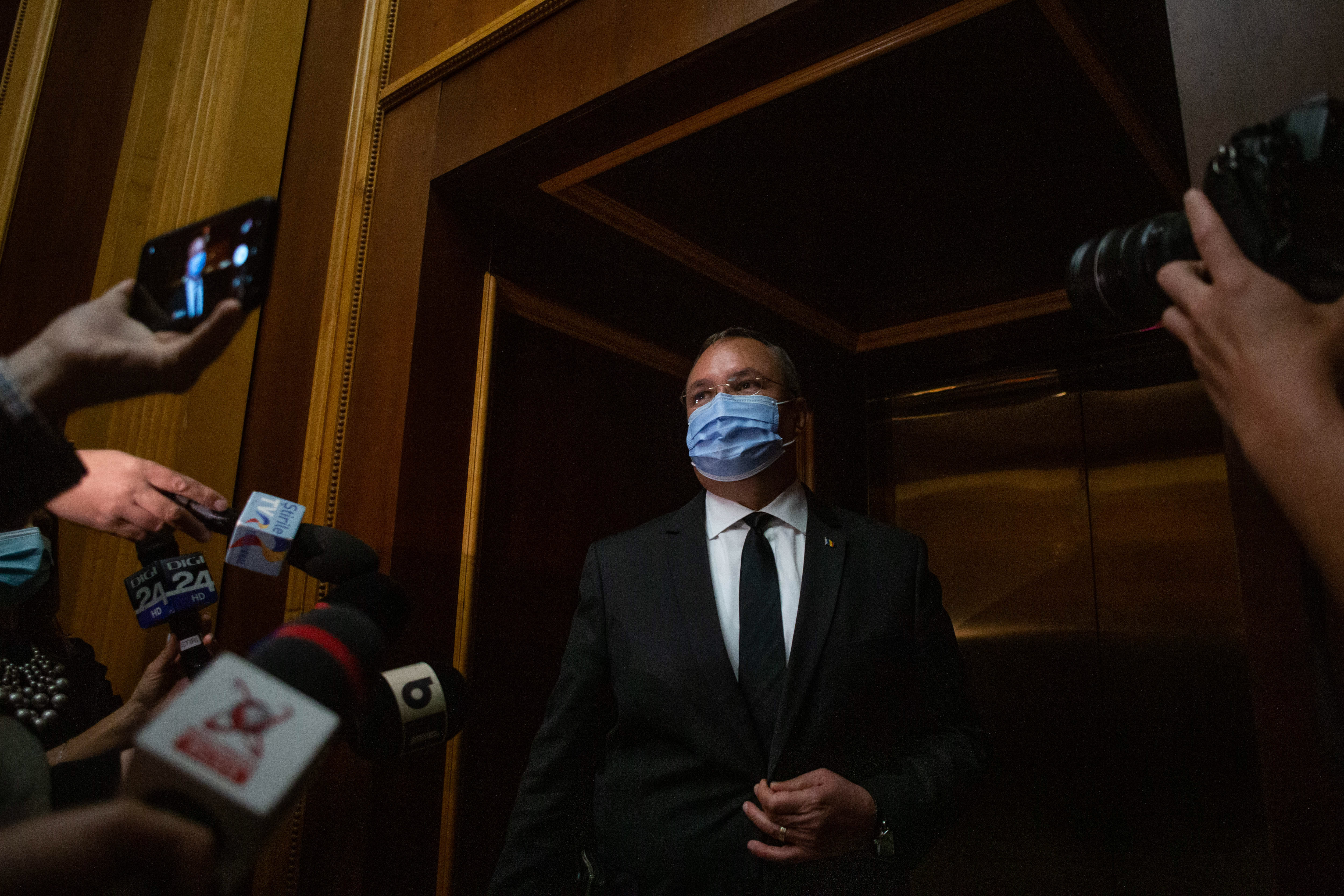Surse: Klaus Iohannis a avut o discuție cu premierul desemnat Nicolae Ciucă. Se discută scenariul refacerii coaliției cu USR