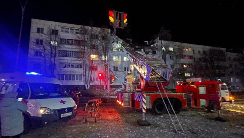 A domestic gas explosion has ripped through a five-storey apartment building in Naberezhnye Chelny, 237km east of Kazan.