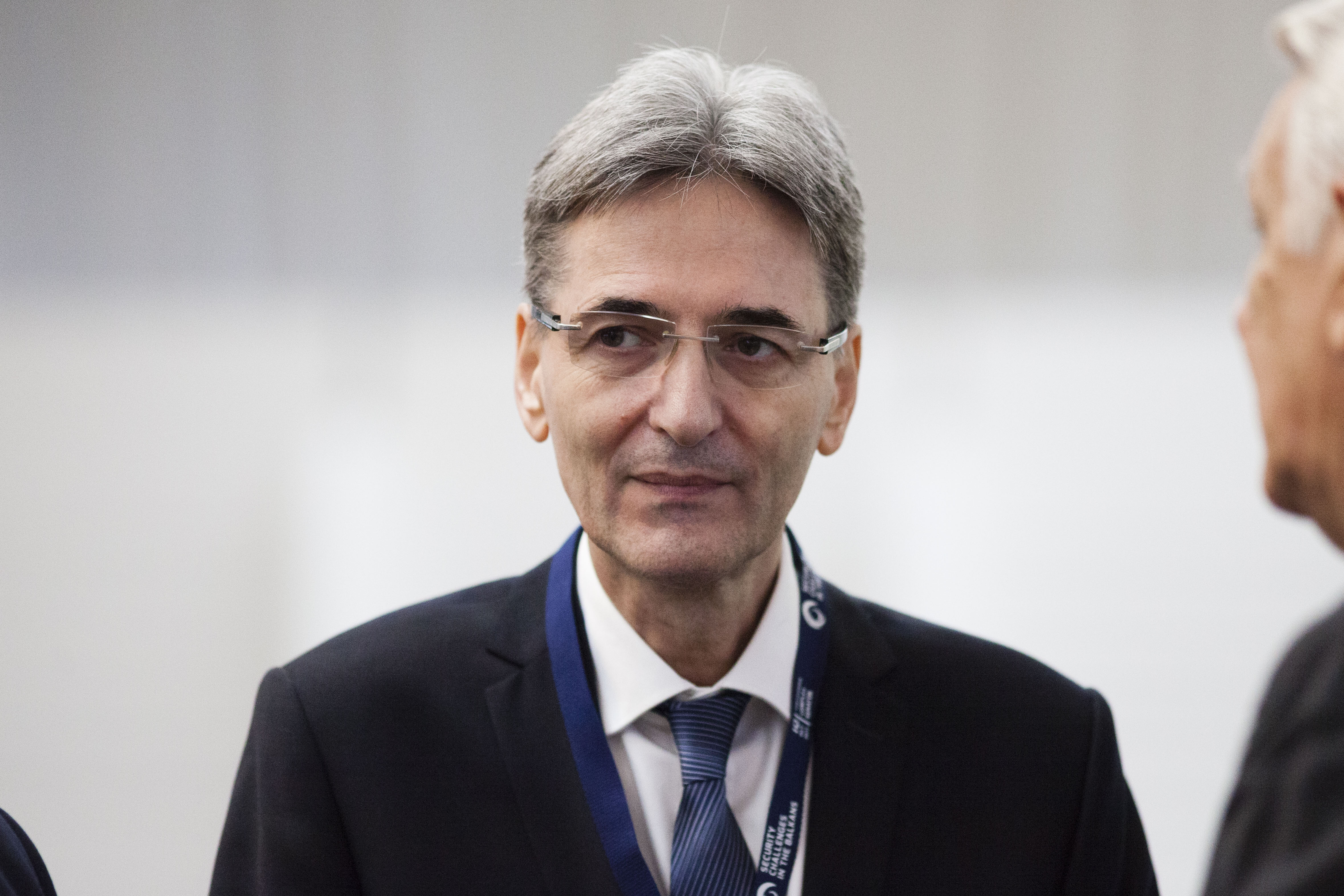 Leonard Orban, fratele lui Ludovic Orban, a fost eliberat din funcția de consilier al președintelui Klaus Iohannis pentru a se pensiona