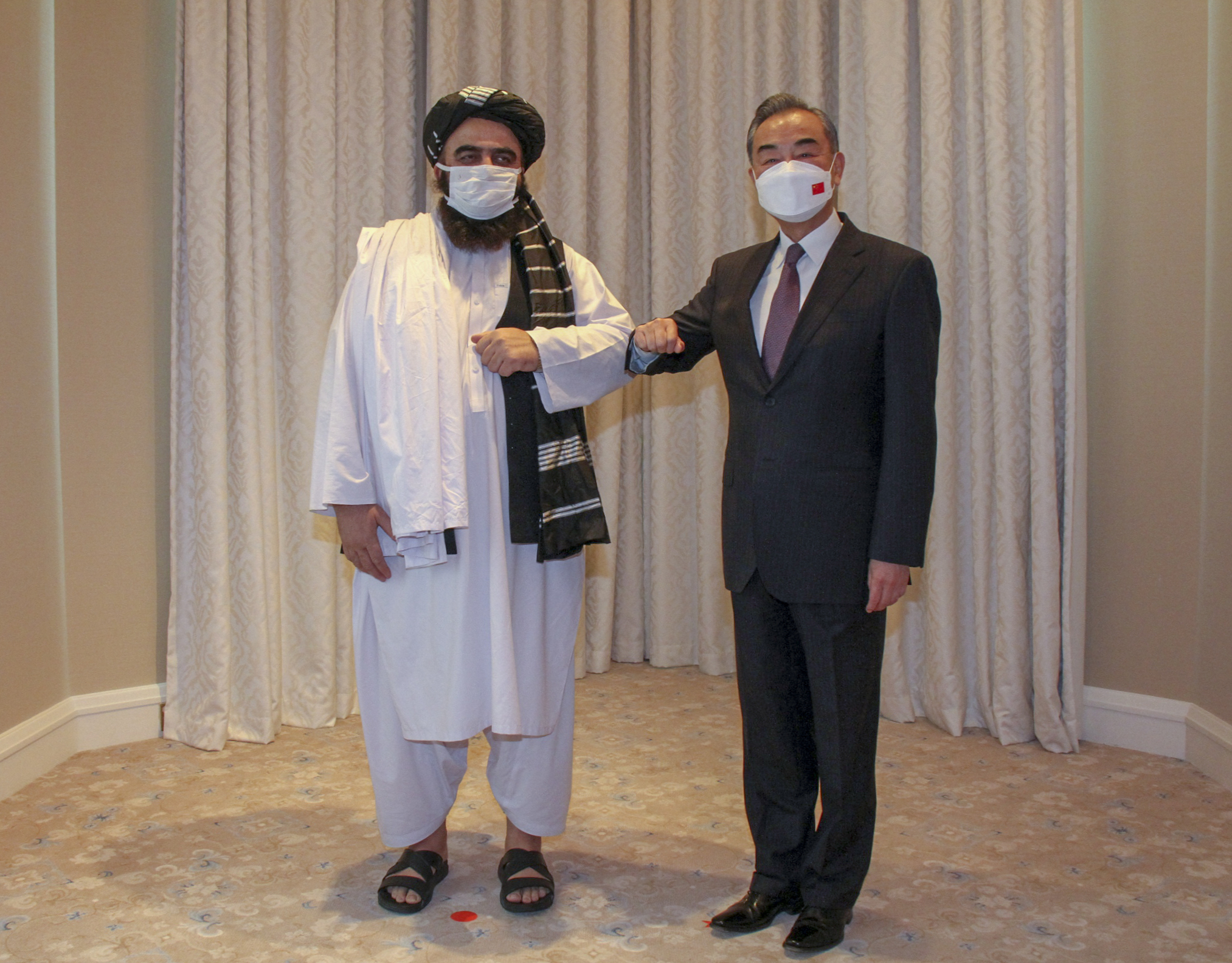 China: Talibanii sunt nerăbdători să intre în dialog cu comunitatea internațională