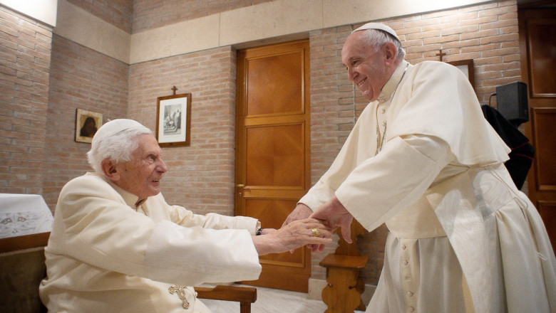 Papa Francisc și Papa emerit Benedict al XVI-lea