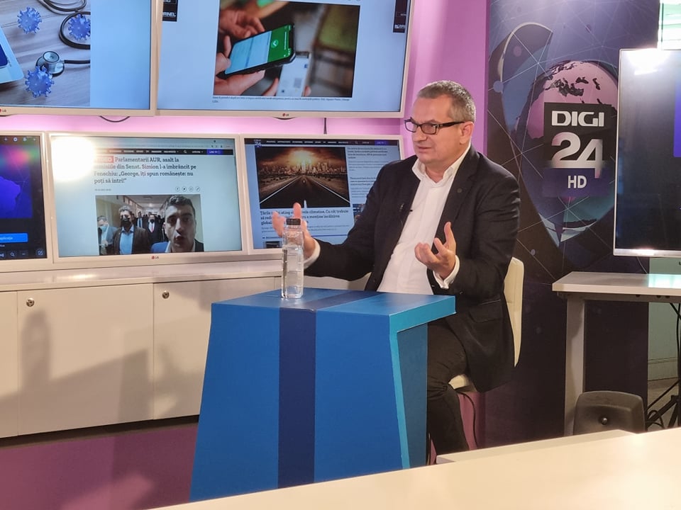Interviurile Digi24.ro. Președintele CNCD: Certificatul COVID nu e discriminatoriu. Subiectul nu trebuie exploatat politic