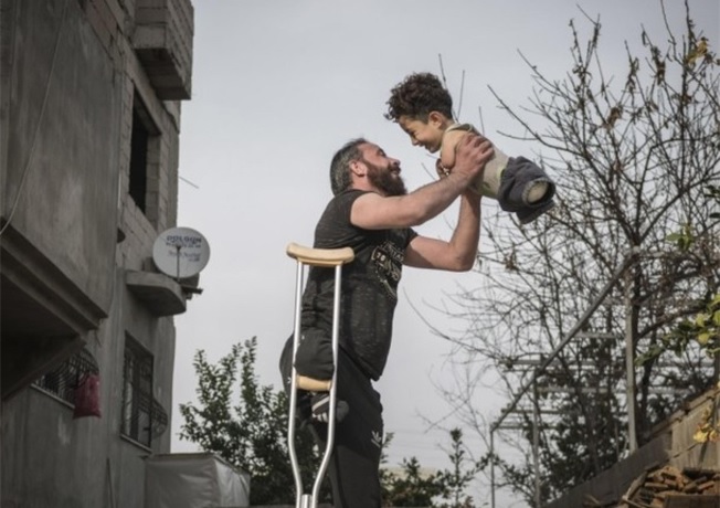 „Încercările vieții”. Povestea răscolitoare surprinsă de Fotografia anului 2021