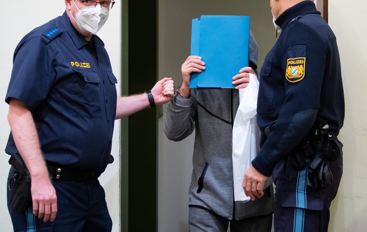 Electrician acuzat că a castrat bărbați pe masa din bucătărie, în Germania. Unul dintre pacienți a murit