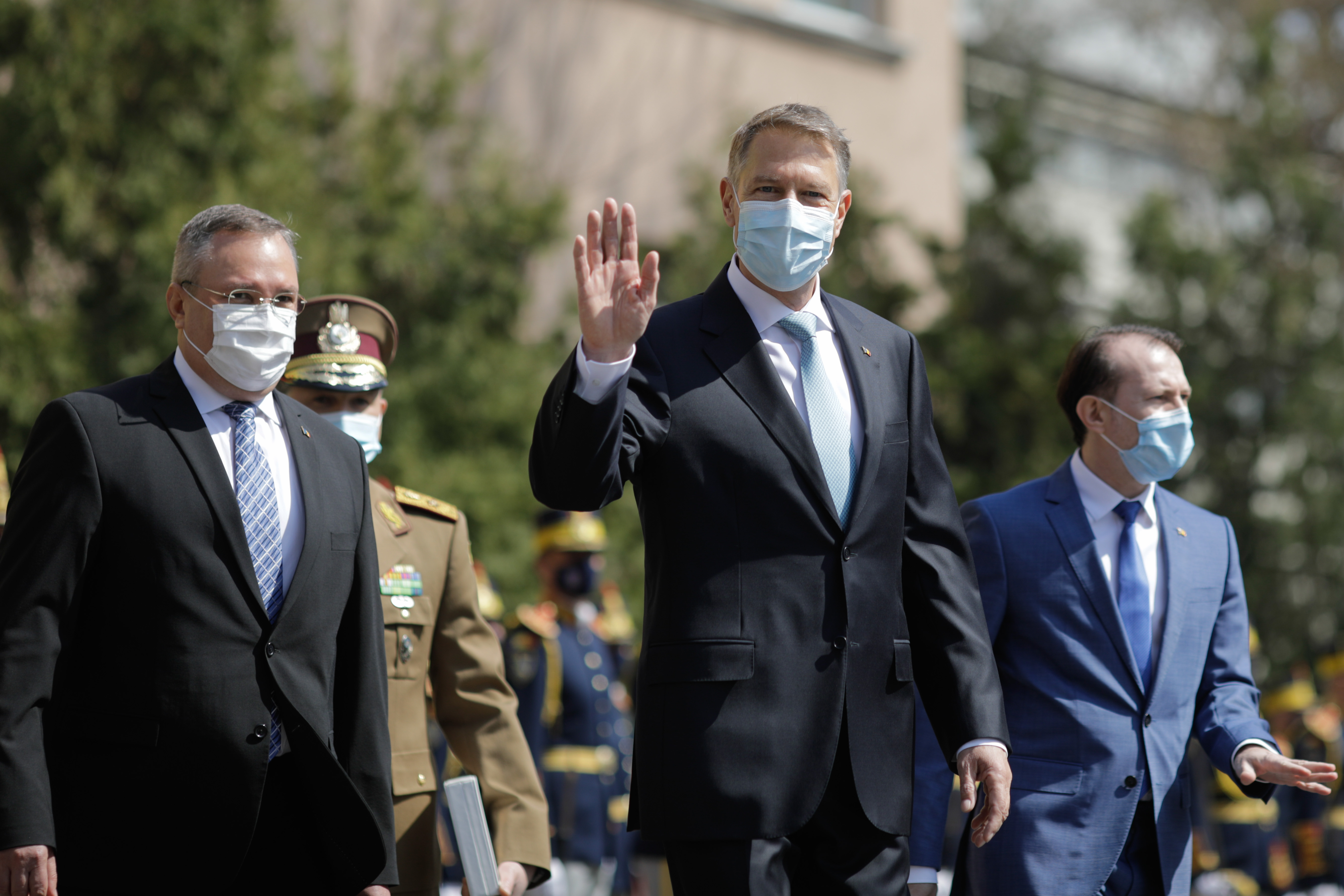Surse: Klaus Iohannis se intalneste cu Nicolae Ciuca si Florin Citu pentru a discuta despre soarta guvernului