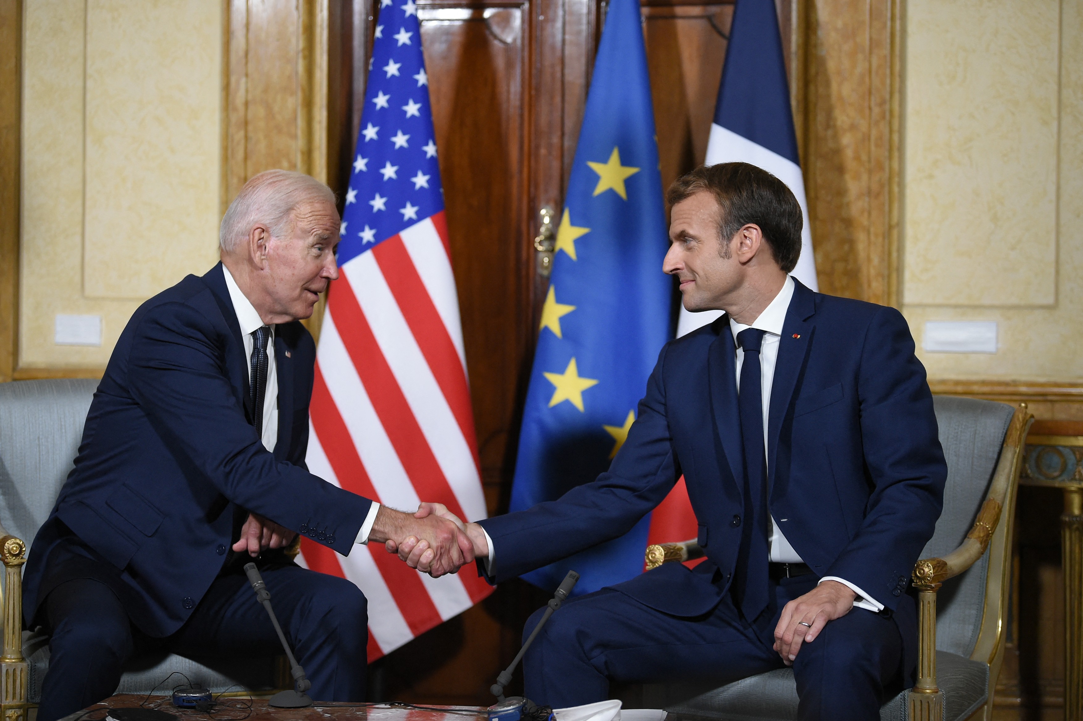 Reconciliere între Joe Biden și Emmanuel Macron, la Roma: „Ceea ce am făcut a fost făcut cu stângacie şi nu cu multă eleganţă”
