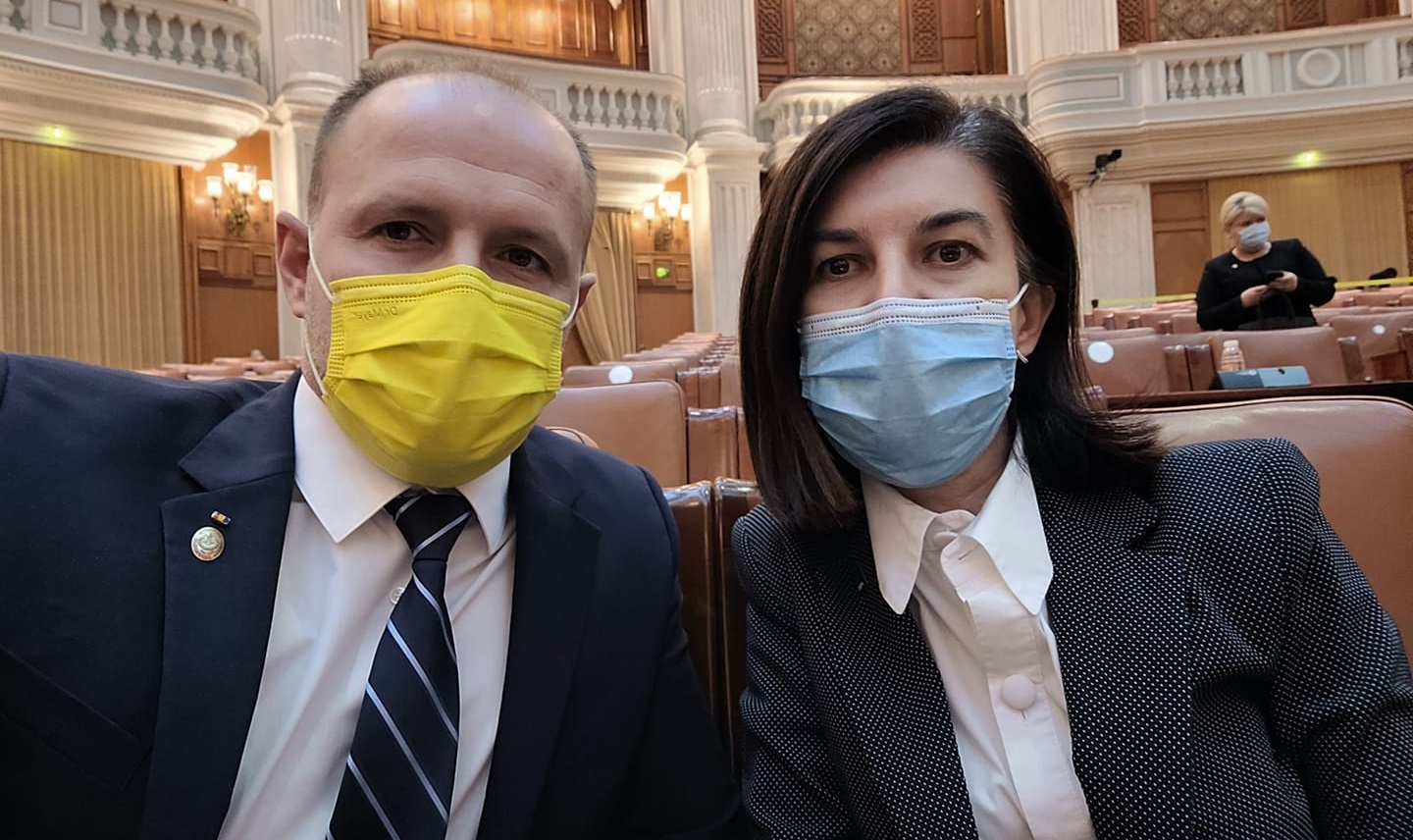 Cine sunt liberalii care au votat Guvernul Cioloș: „Am votat cu ceea ce președintele mi-a oferit ca opțiune”