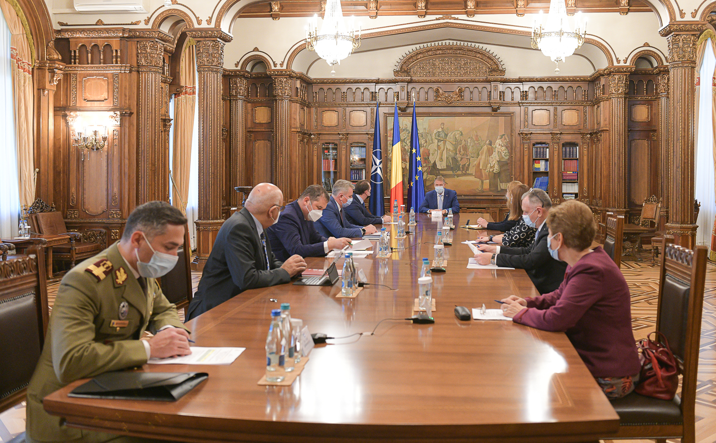 A început ședința de la Cotroceni unde ar putea fi decise noi restricții