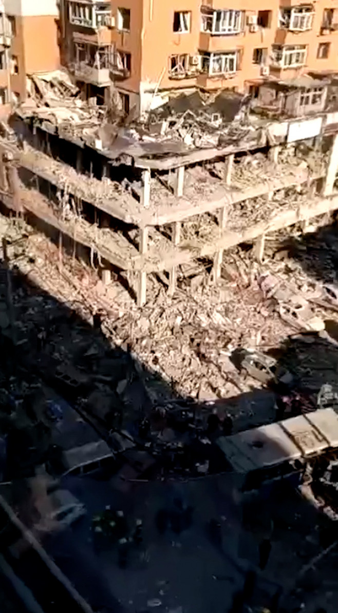 China gas explosion kills one person and injures 33