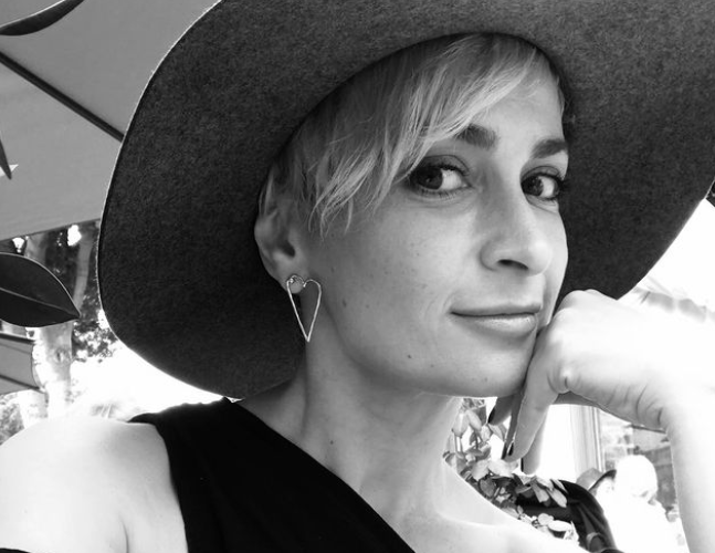 Cine a fost Halyna Hutchins, directoarea de imagine împușcată mortal de Alec Baldwin. S-a născut în Ucraina și era un star în devenire