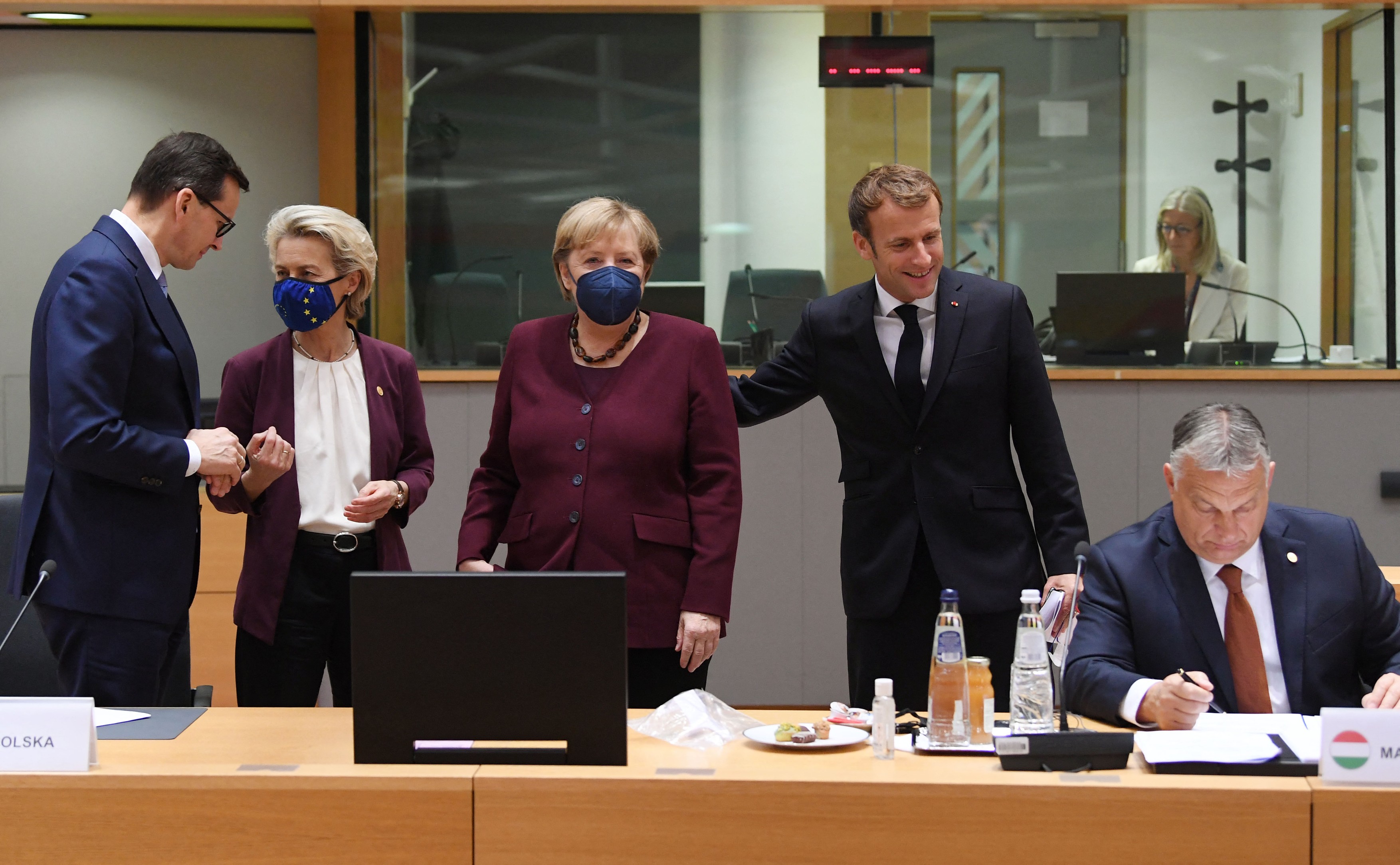 Concluziile Consiliului European: Multe probleme, puține soluții găsite. Statele UE trebuie să rezolve „pe cont propriu” criza energiei