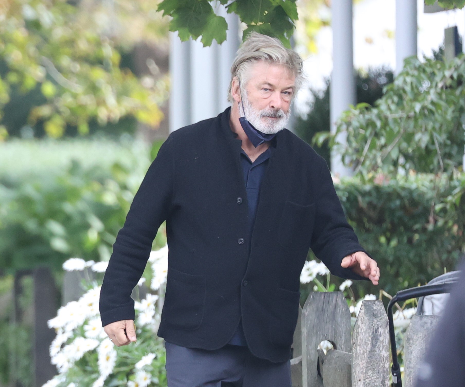 Prima declarație publică a lui Alec Baldwin, după ce a împușcat-o mortal pe Halyna Hutchins. „Inima îmi este frântă"