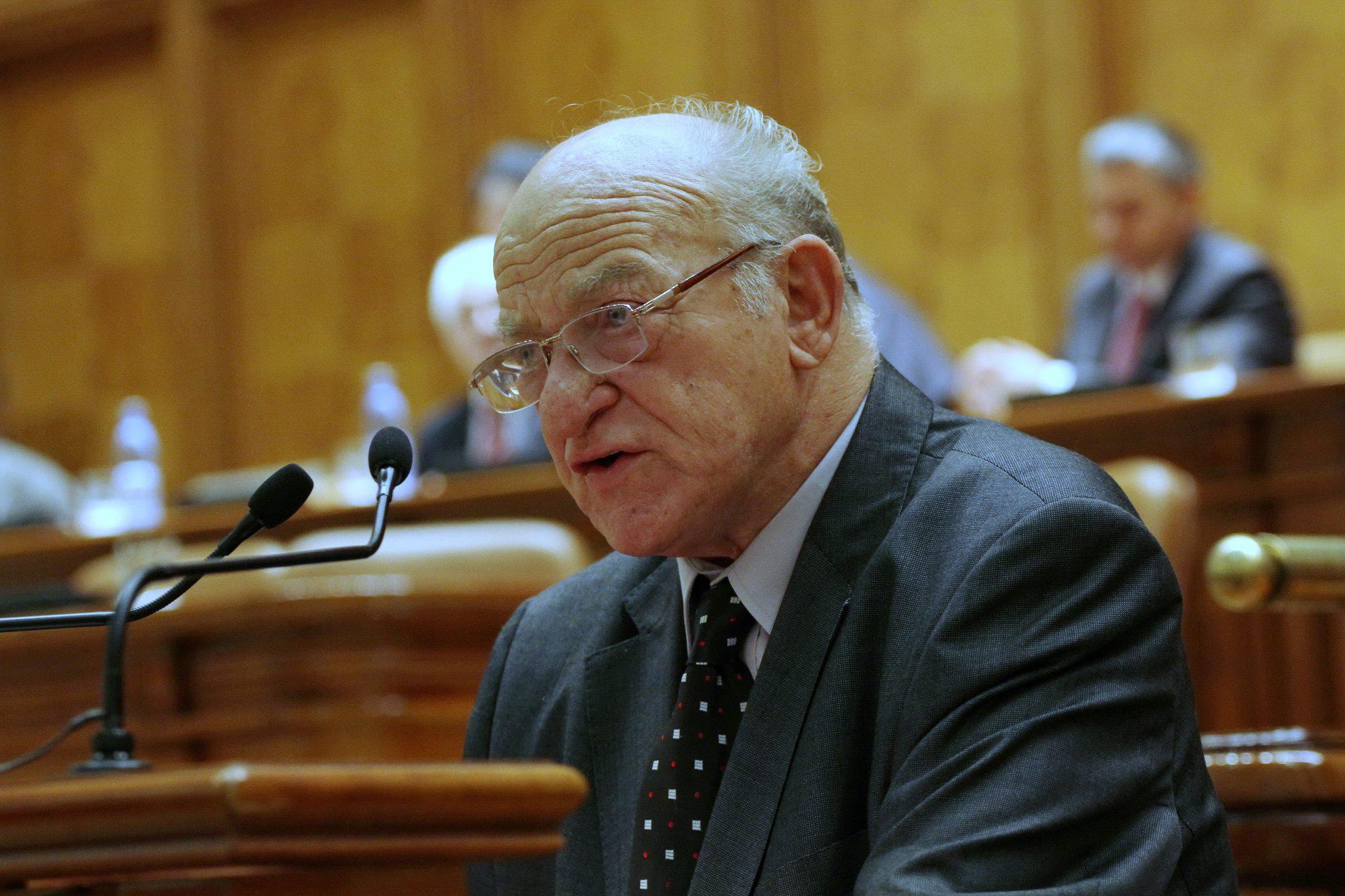 A murit Aurel Vainer, fost președinte al Federației Comunităților Evreiești din România