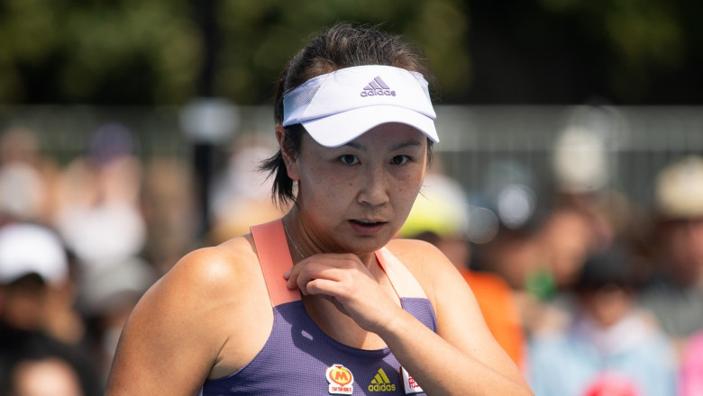 Peng Shuai reacioneaza in timpul unui meci de tenis