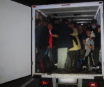 migranti inghestuiti in camion