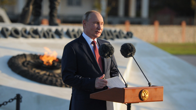Russian President Putin on working trip to Sevastopol