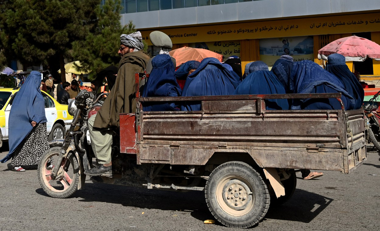 Crime împotriva activistelor din Afganistan. Femeile sunt ademenite și ucise sub pretextul că vor fi ajutate să părăsească țara