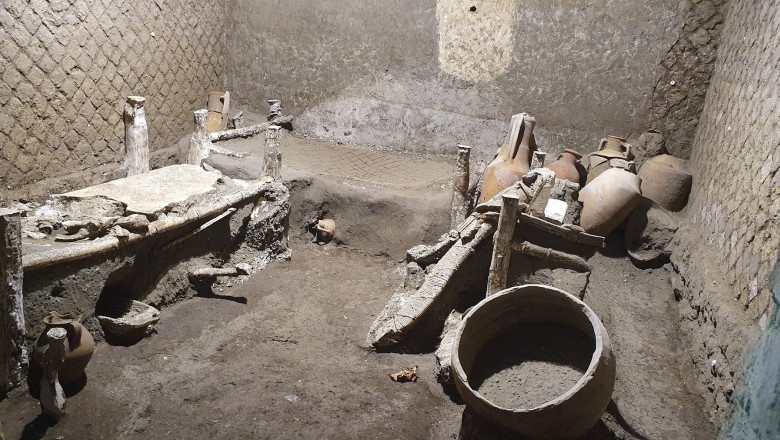 ramasitele unei camere a sclavilor descoperite de arheologi in urma sapaturilor