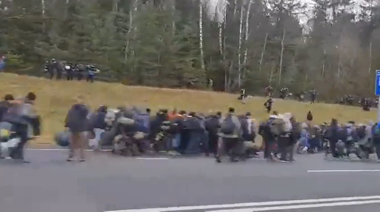 „Incident major” la granița dintre Polonia și Belarus. Cea mai mare încercare de forțare a frontierei UE. NATO reacționează