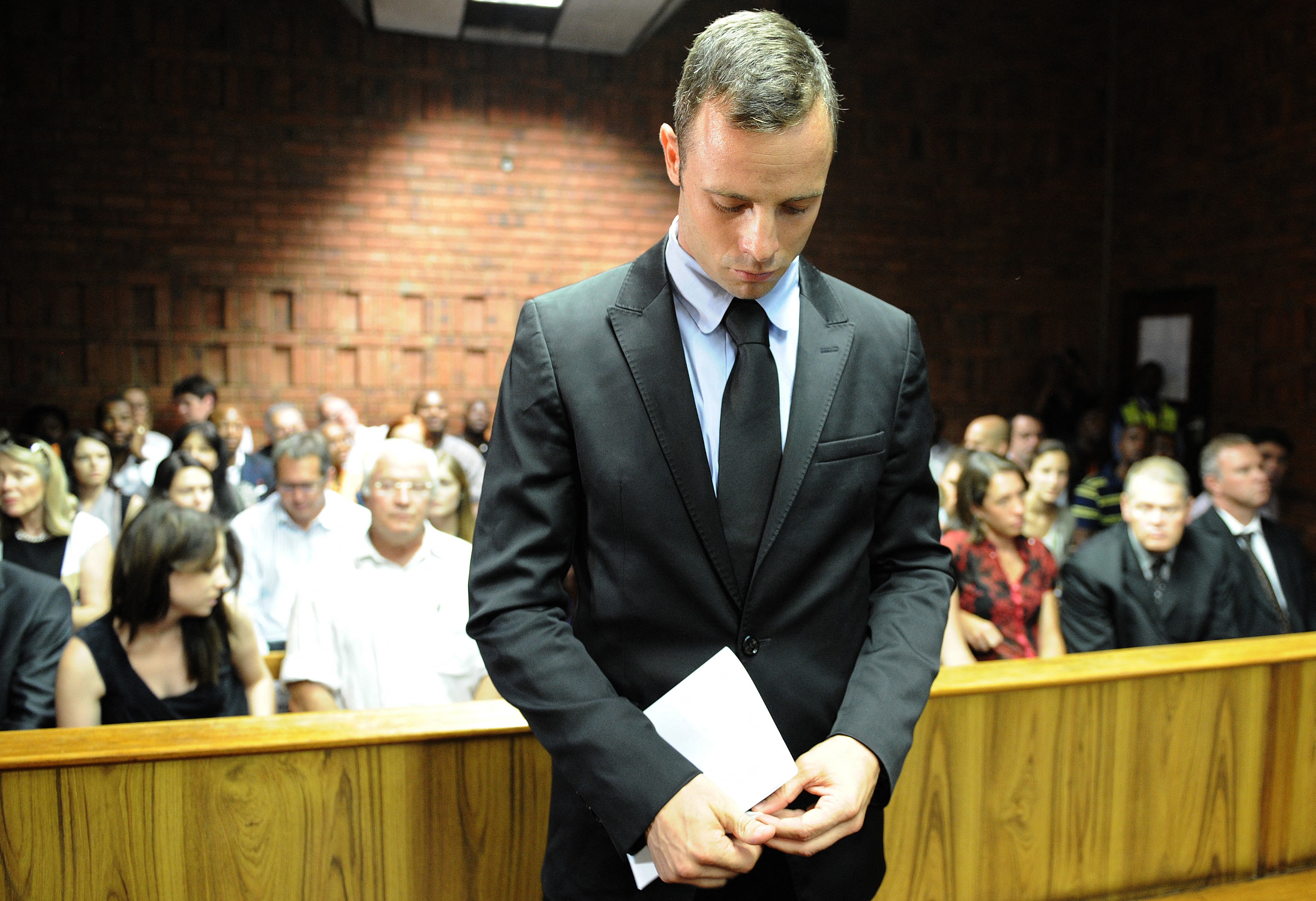Oscar Pistorius va fi eliberat condiţionat vineri