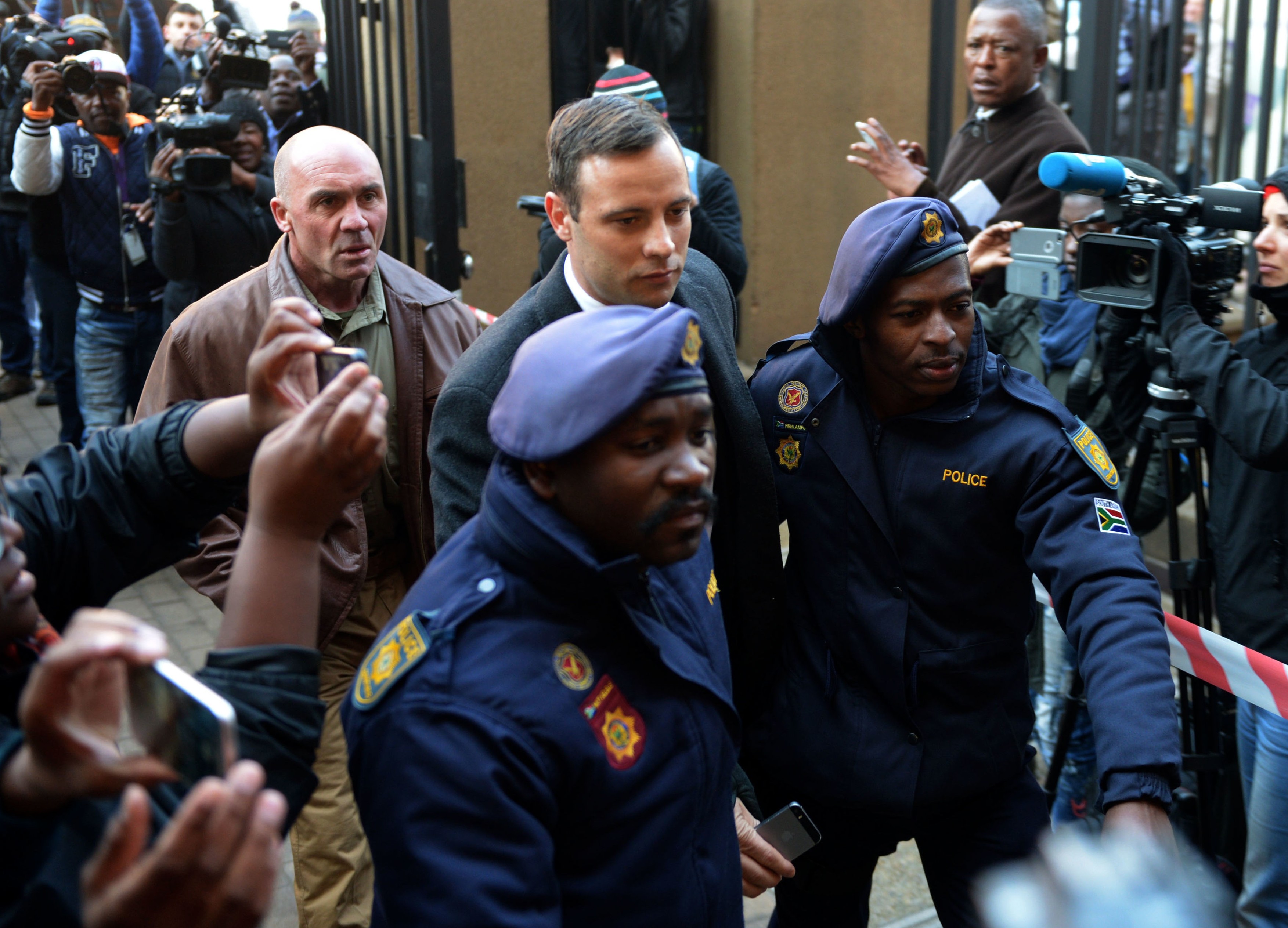 Oscar Pistorius a fost eliberat din închisoare. Trebuie să respecte condiții stricte și îi va fi monitorizată orice mișcare