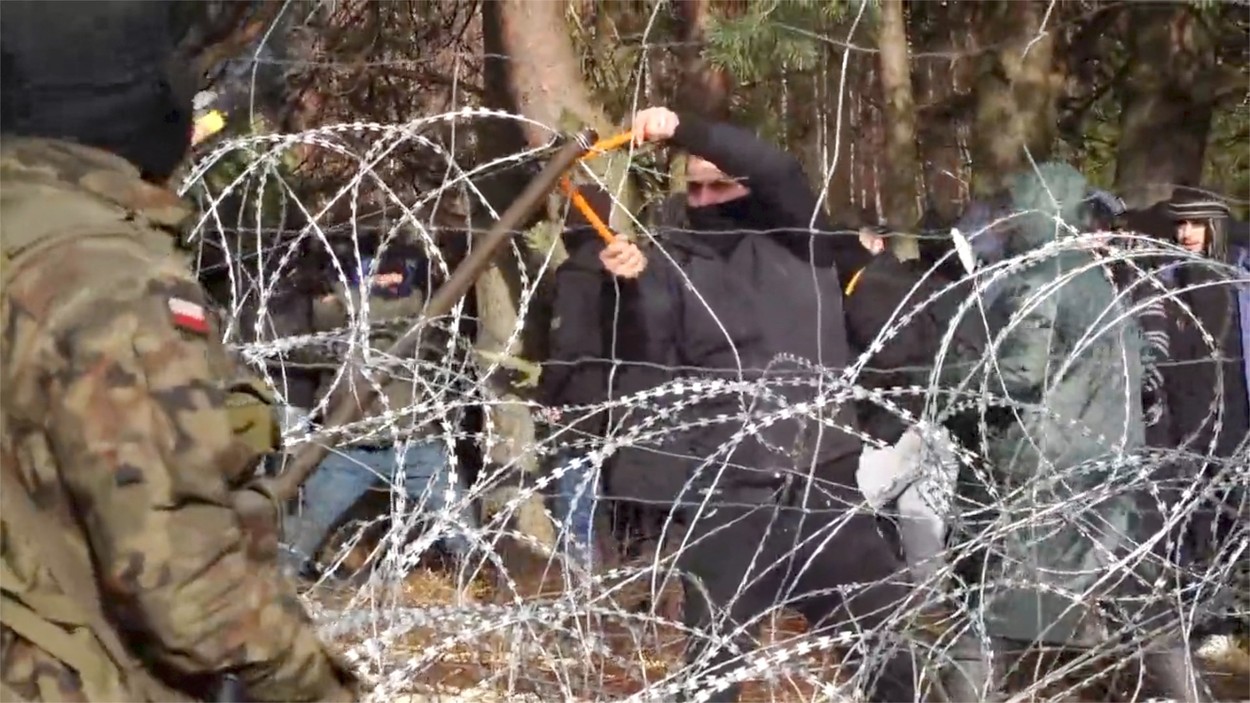 Cristian Diaconescu: Situația de la granița UE cu Belarus este foarte gravă, se pare că va escalada. Este o formă de război hibrid