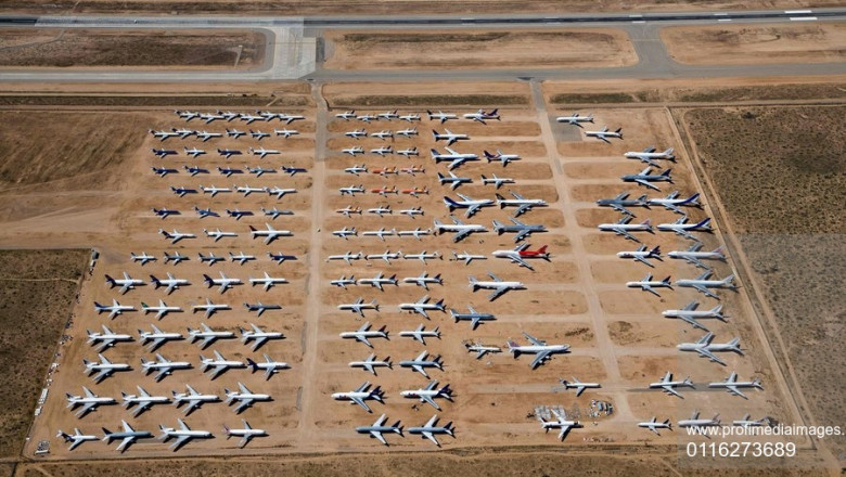 „Parcare” pentru avioane în California.