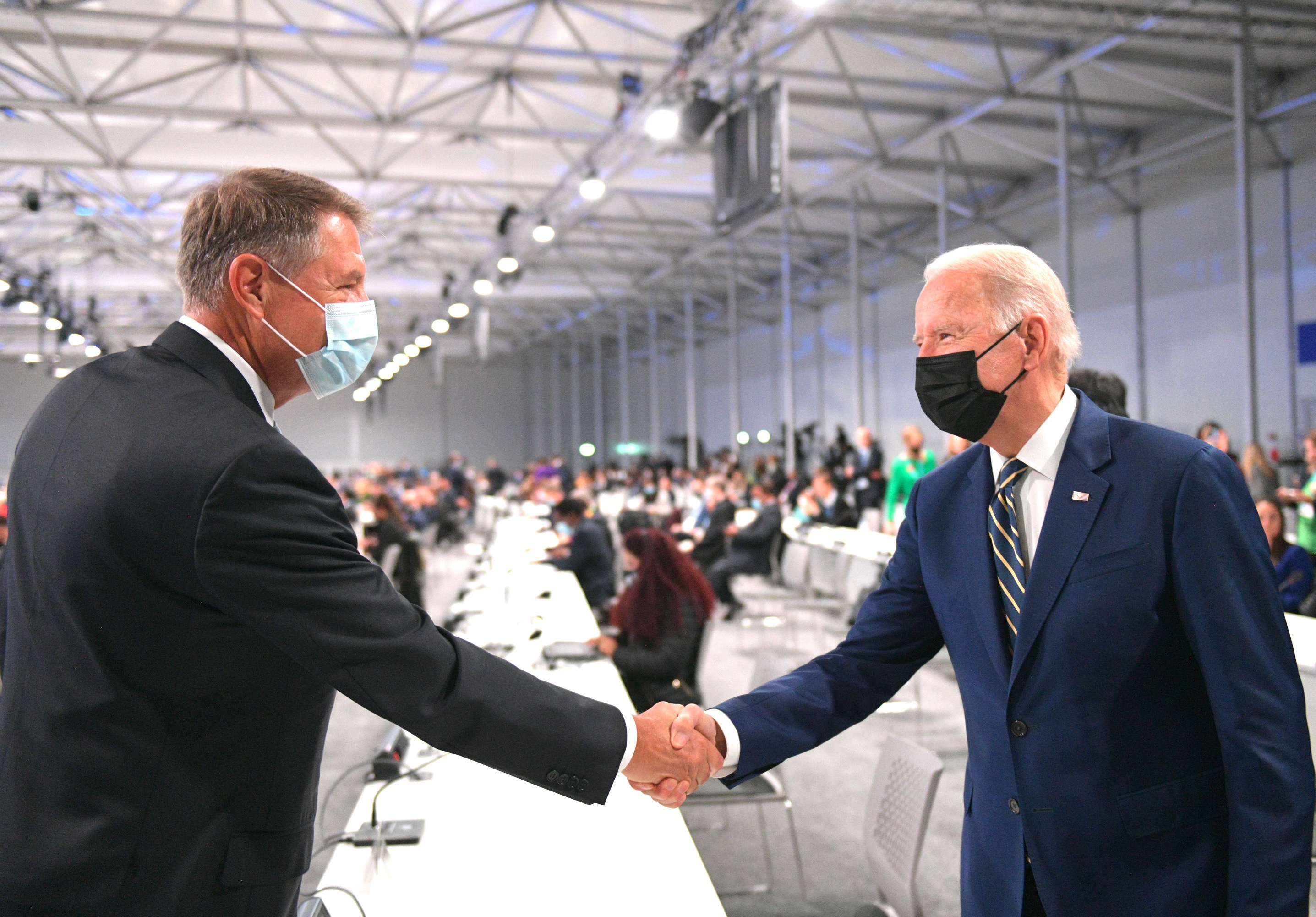 Klaus Iohannis s-a întâlnit cu Joe Biden la summit-ul COP26 pentru climă