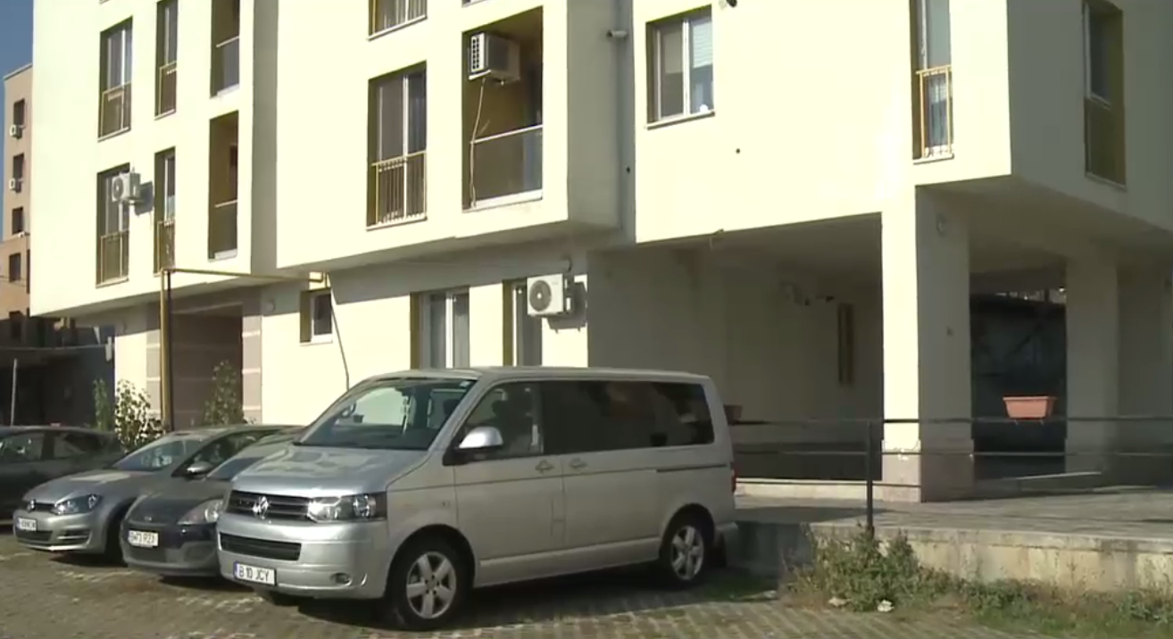 Blocuri noi în București, cu parcări fictive. Legislația impune un loc de parcare pentru fiecare apartament sub 100 de mp