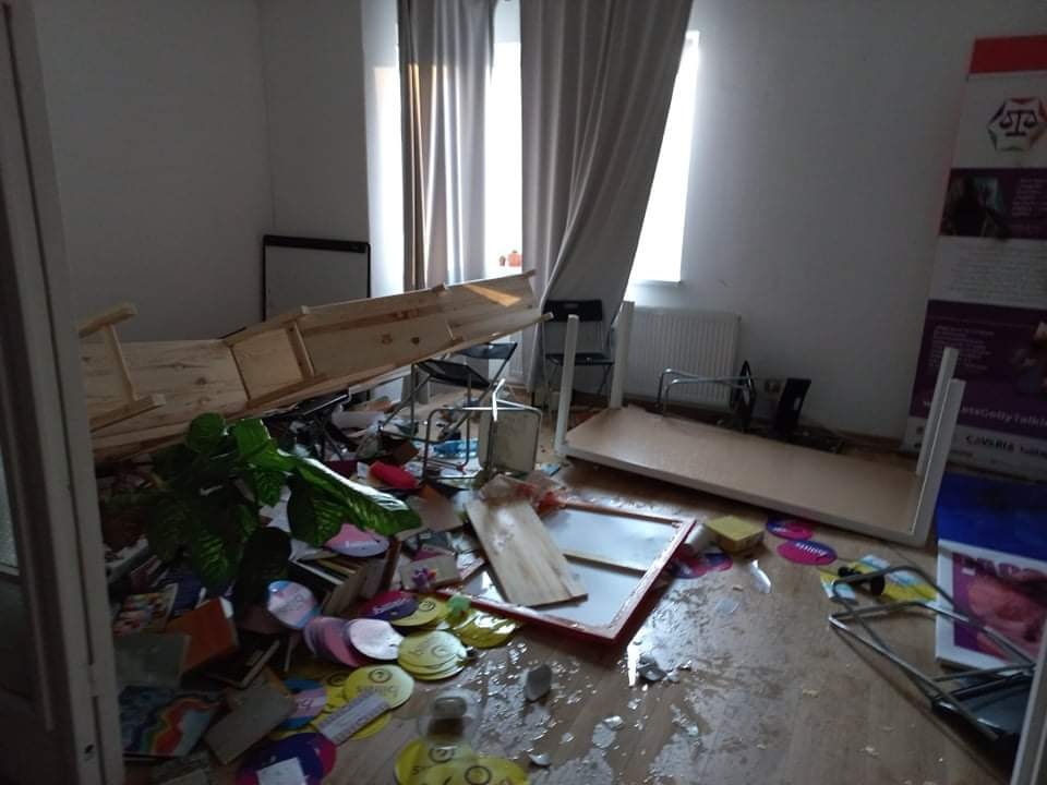Atac asupra unui centru LGBT+ din Bulgaria. Responsabil ar fi un candidat naționalist la alegerile prezidențiale