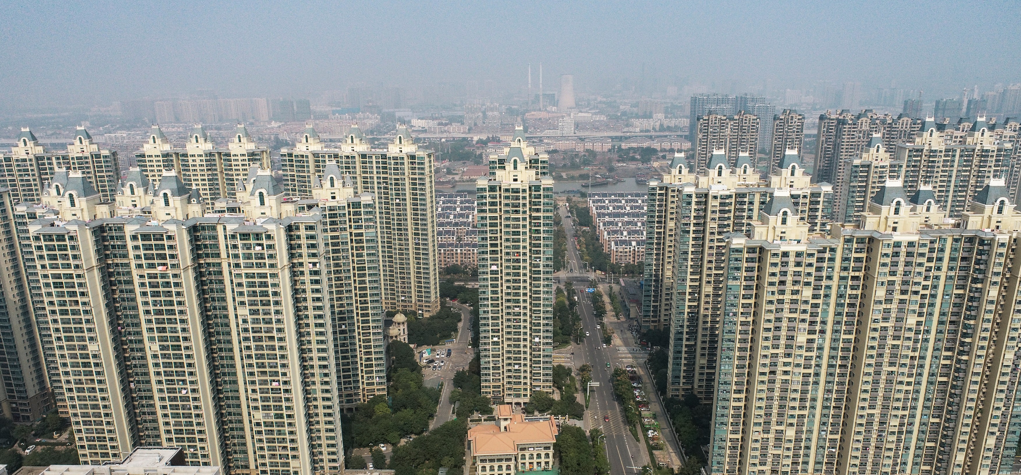 Evergrande, aproape de colaps. Piața imobiliară din China însumează datorii de 5 trilioane de dolari - o treime din PIB-ul țării