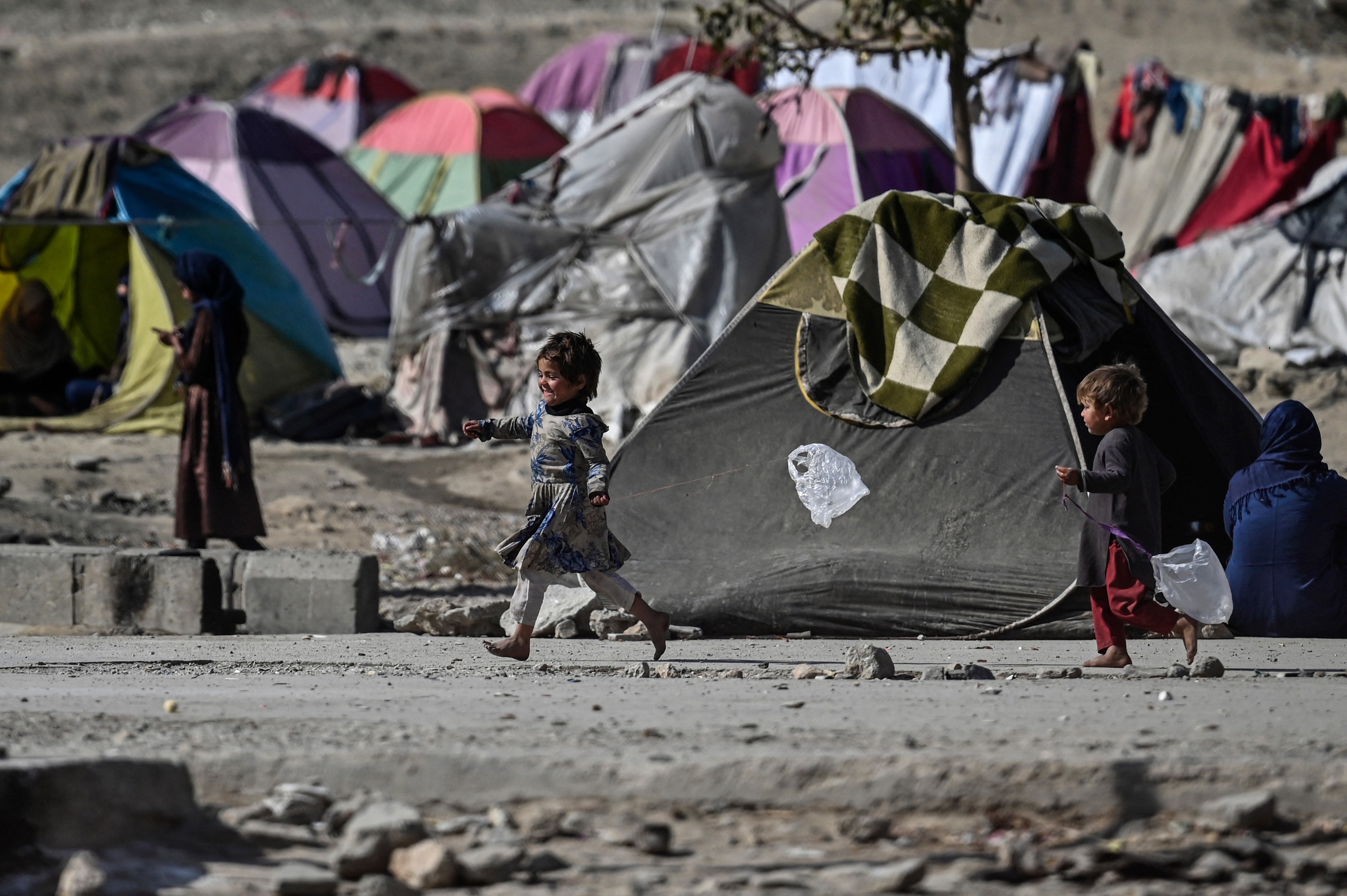 UNICEF va ocoli regimul taliban și va acorda plăți directe profesorilor și învățătorilor afgani