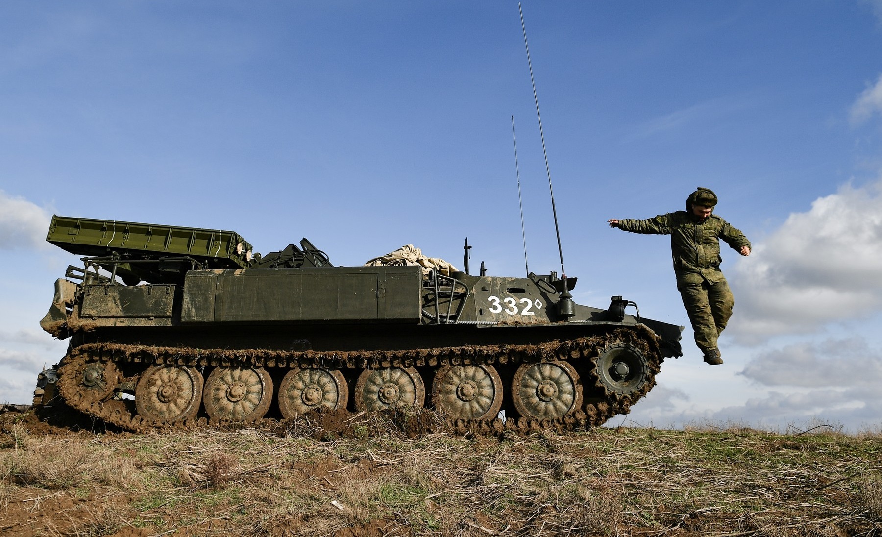 Rusia are 90.000 de militari în apropierea frontierei cu Ucraina (Ministerul Apărării de la Kiev)
