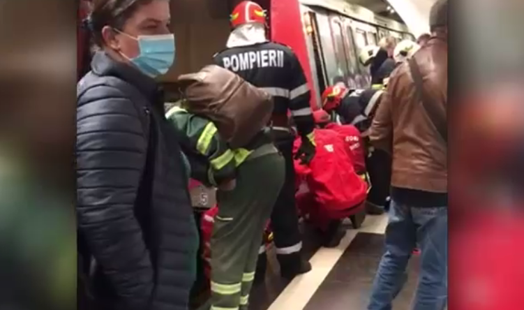 VIDEO. Bărbat la un pas de moarte, după ce a căzut pe șinele metroului
