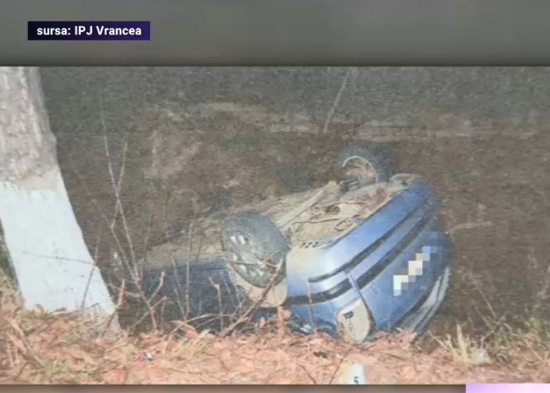 Un șofer beat a fugit după ce a provocat un accident în Vrancea. Pasagera aflată pe locul din dreapta a murit