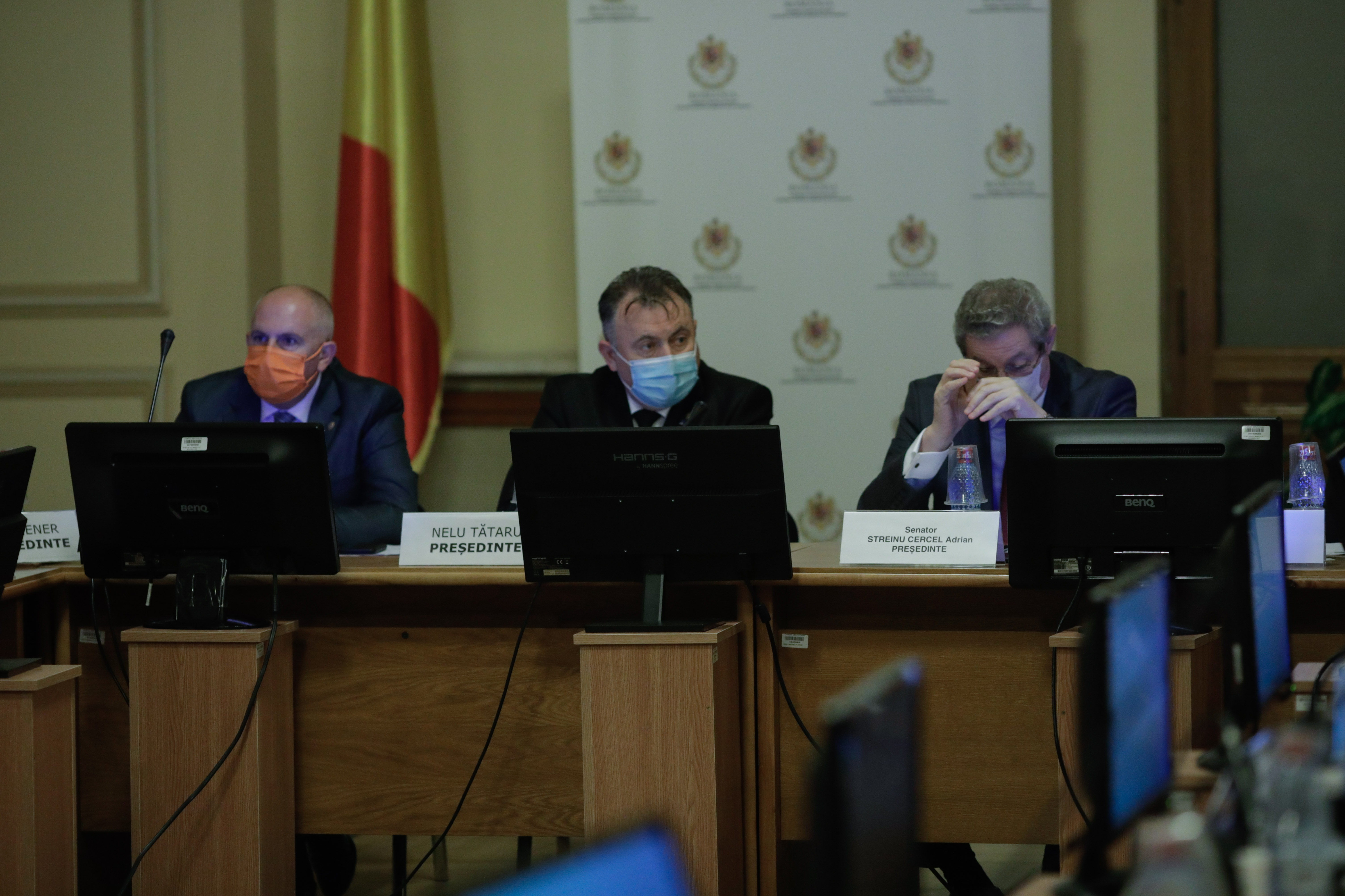 Certificatul verde la locul de muncă s-a blocat în Parlament. PNL se va abține de la vot, din cauza testării gratuite a nevaccinaților