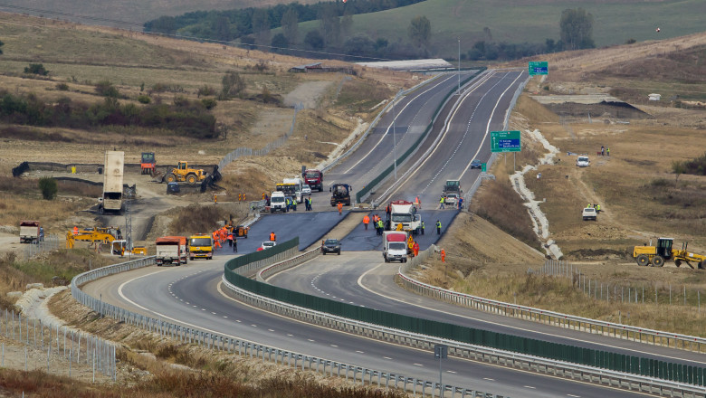 Contractul pentru lotul 4 al autostrăzii Sibiu - Pitești a fost semnat cu o întârziere de doi ani