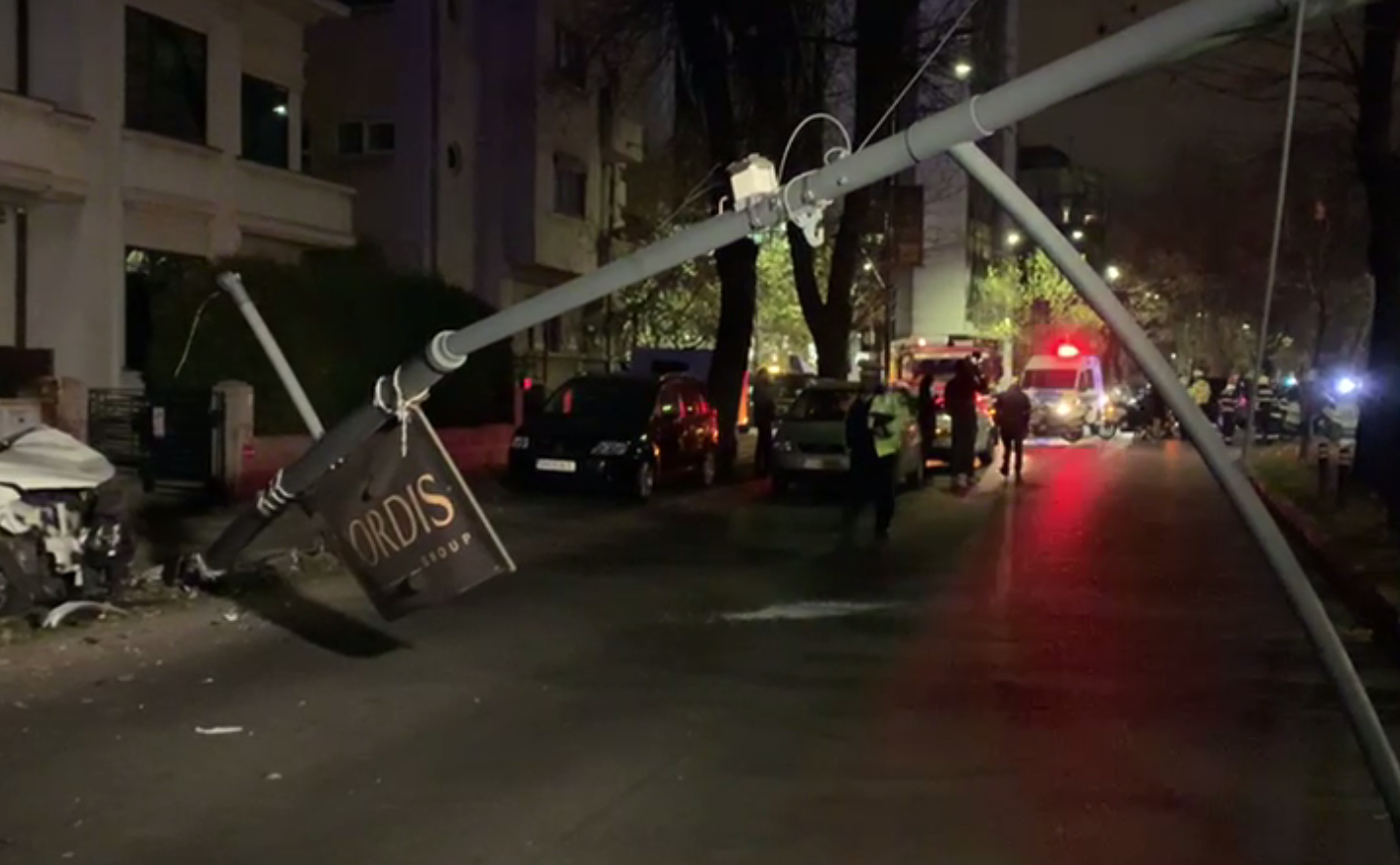 FOTO. Persoane rănite, transportate la spital în urma unui accident pe Calea Dorobanţi. Au fost implicate 4 mașini