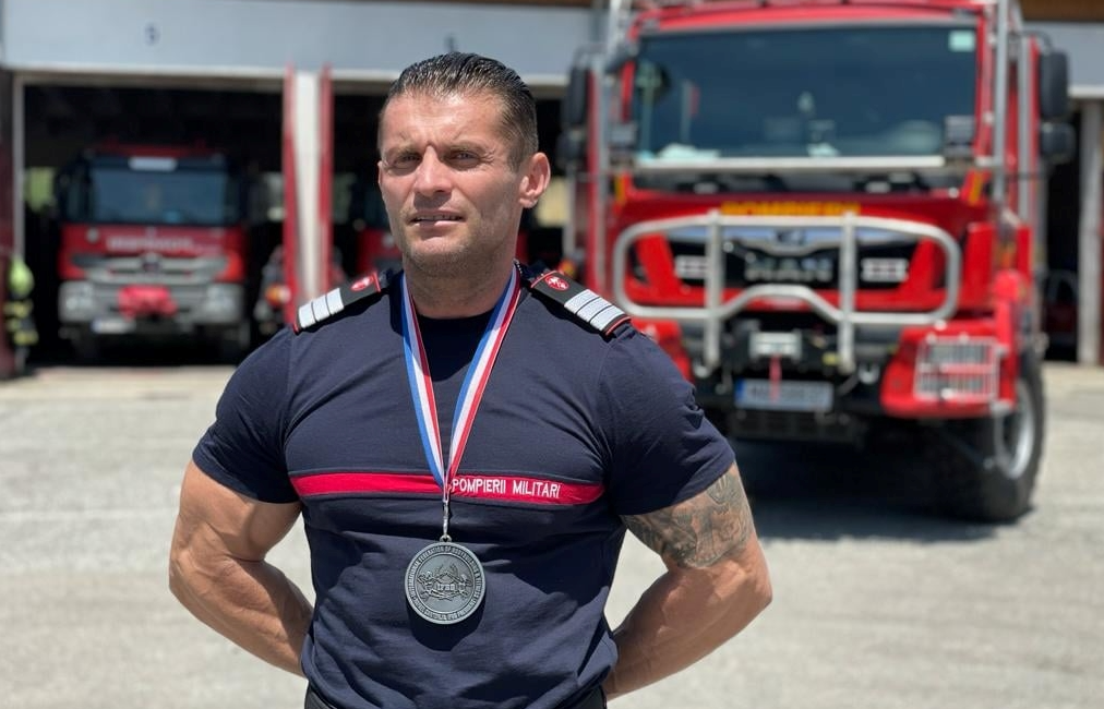 VIDEO&FOTO. Un pompier român, campion mondial la culturism. La competiție au participat peste 1.800 de sportivi